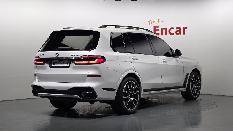 car BMW X7 id48577 photo #2