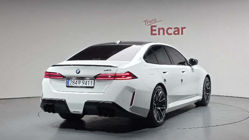 car BMW M5 id48586 photo #2