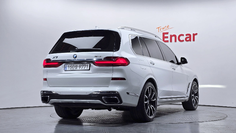 car BMW X7 id48595 photo #2