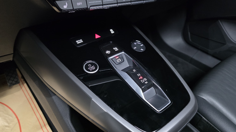 car Audi Q4 e-tron id48638 photo #9