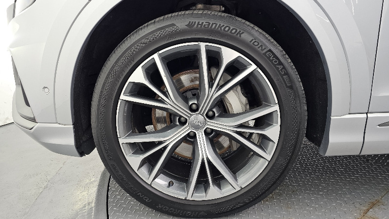 car Audi Q8 id48645 photo #5
