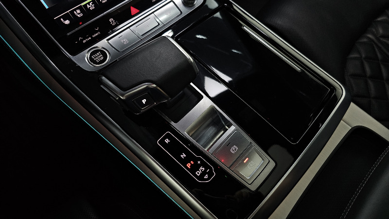 car Audi Q8 id48645 photo #9