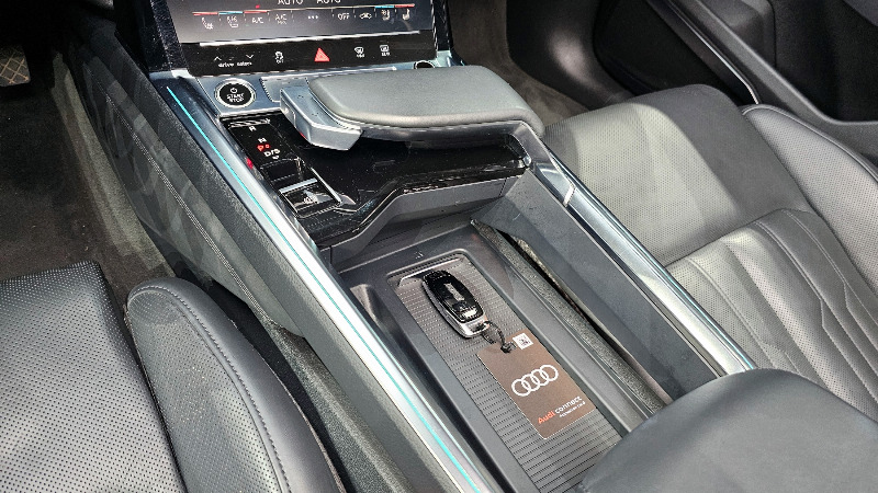 car Audi e-tron id48649 photo #14