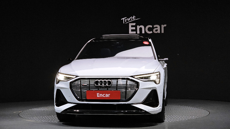 car Audi e-tron id48649 photo #2
