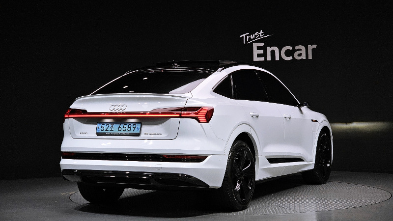 car Audi e-tron id48649 photo #3