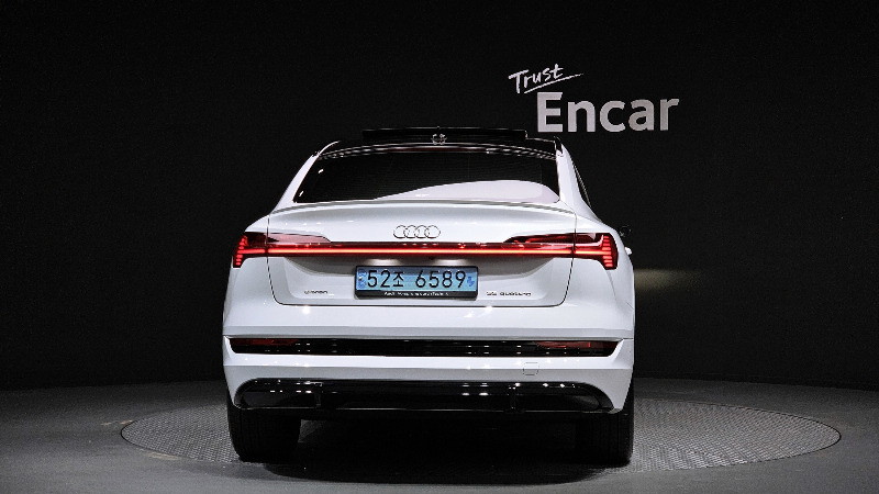 car Audi e-tron id48649 photo #4