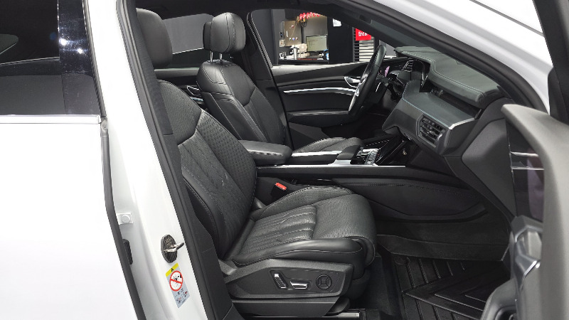 car Audi e-tron id48671 photo #11