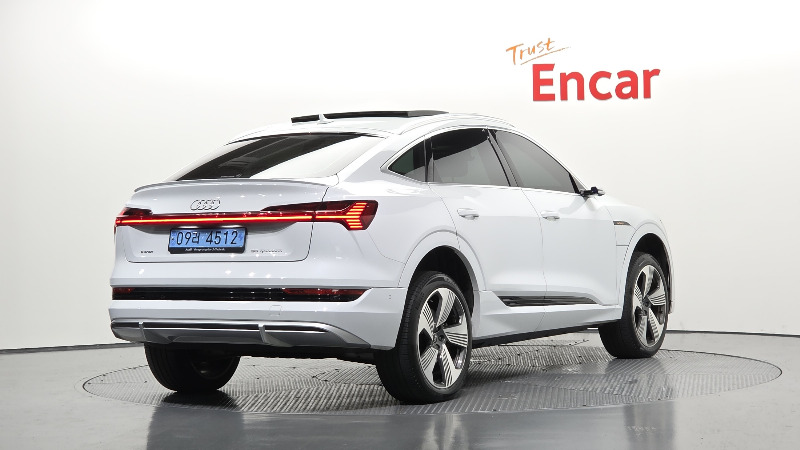 car Audi e-tron id48671 photo #2