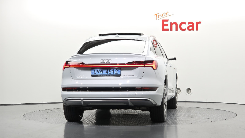 car Audi e-tron id48671 photo #4