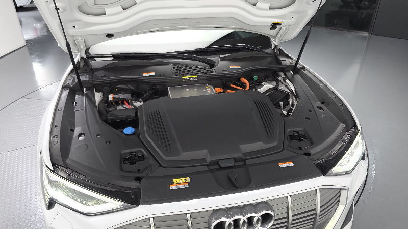 car Audi e-tron id48671 photo #6
