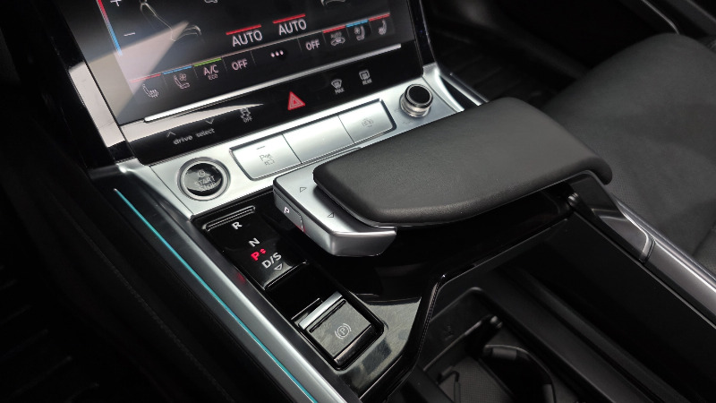 car Audi e-tron id48671 photo #9