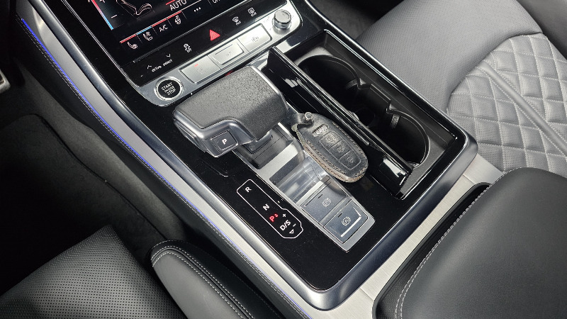 car Audi Q8 id48678 photo #9