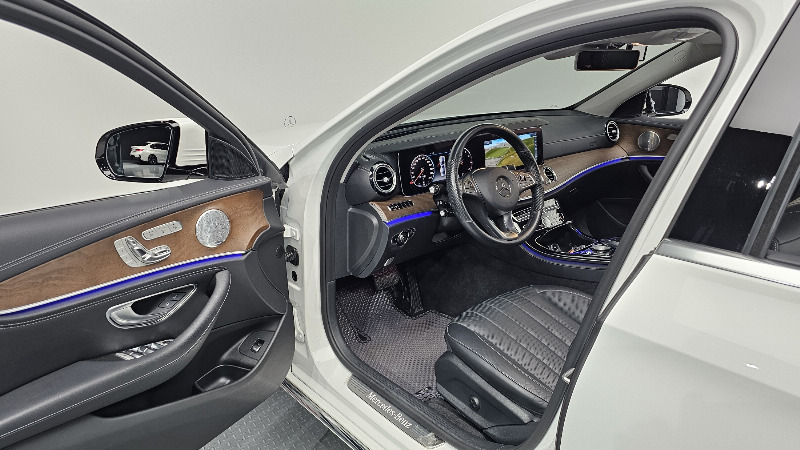 car Mercedes Benz E Class id48743 photo #10