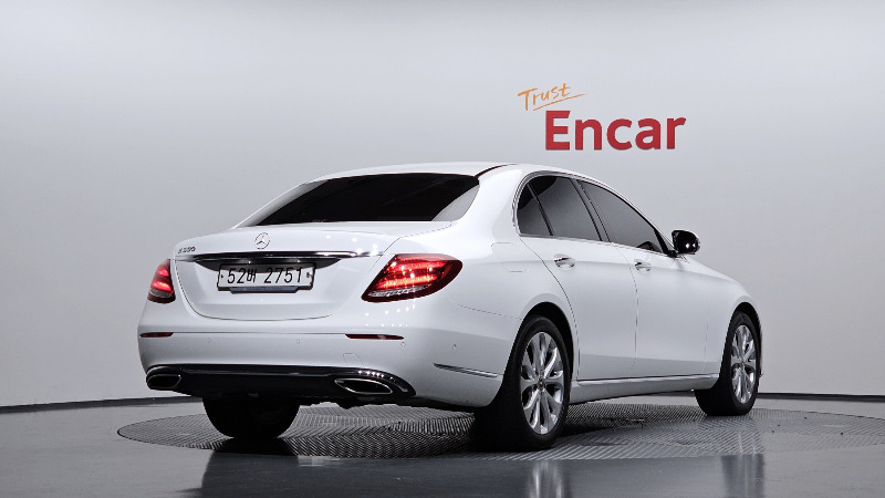 car Mercedes Benz E Class id48743 photo #2