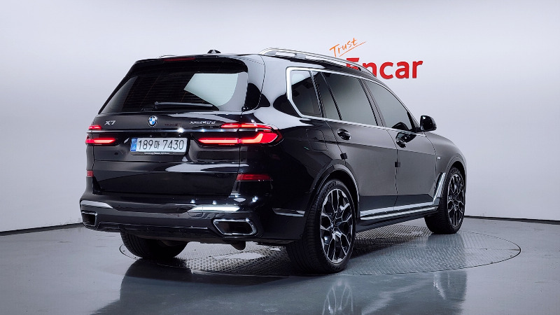 car BMW X7 id48787 photo #2