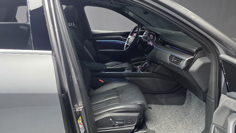 car Audi e-tron id48818 photo #11