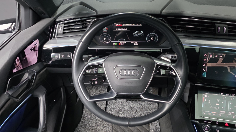 car Audi e-tron id48818 photo #13