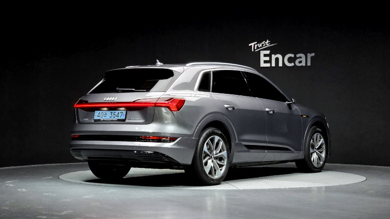 car Audi e-tron id48818 photo #2