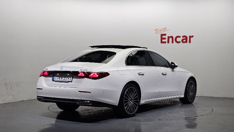 car Mercedes Benz E Class id48835 photo #2