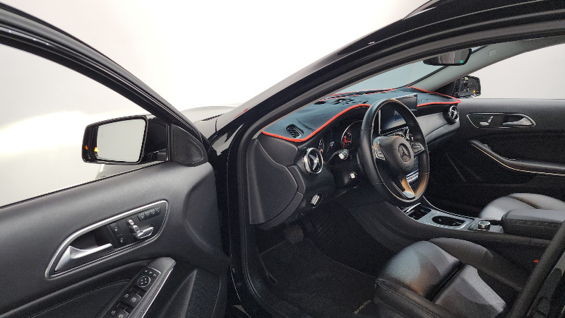 car Mercedes Benz GLA id48839 photo #10