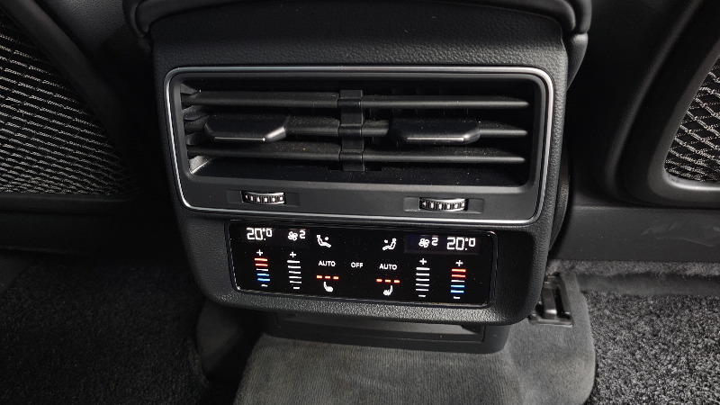 car Audi Q8 id48963 photo #19