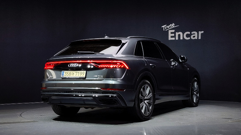 car Audi Q8 id48963 photo #2