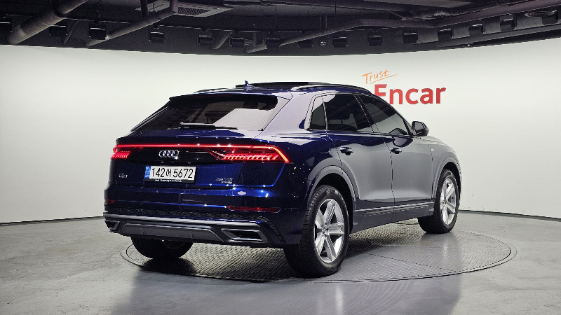 car Audi Q8 id48971 photo #2