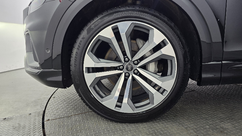car Audi Q8 id48977 photo #5
