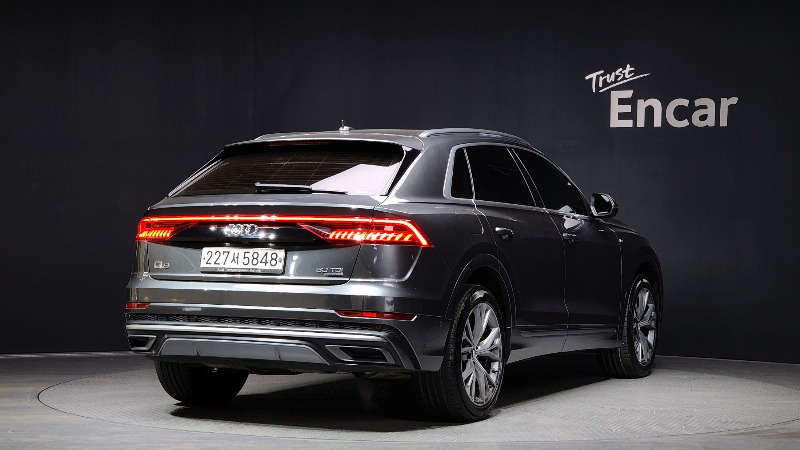car Audi Q8 id48979 photo #2