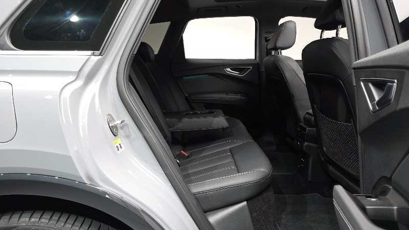 car Audi Q4 e-tron id49007 photo #11