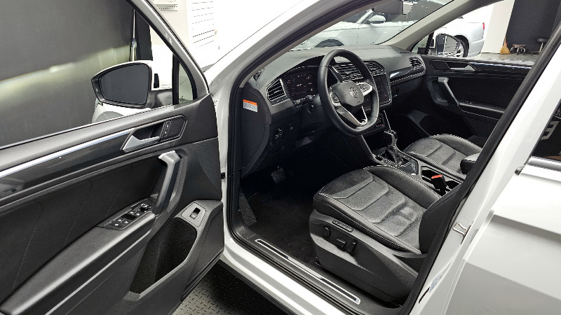 car Volkswagen Tiguan id49030 photo #10