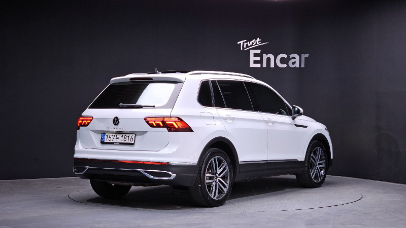 car Volkswagen Tiguan id49030 photo #2