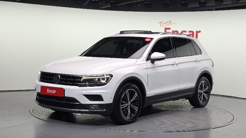 car Volkswagen Tiguan id49063 main photo