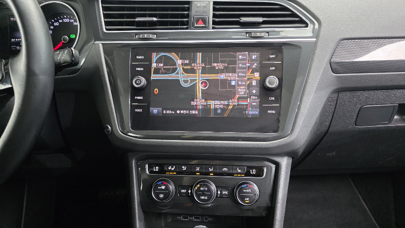 car Volkswagen Tiguan id49063 photo #14