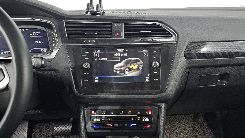 car Volkswagen Tiguan id49089 photo #14