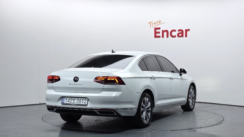 car Volkswagen Passat id49094 photo #2