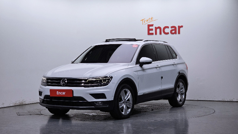 car Volkswagen Tiguan id49095 main photo