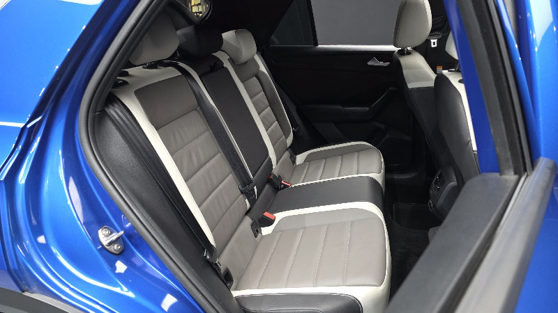 car Volkswagen T-Roc id49111 photo #12