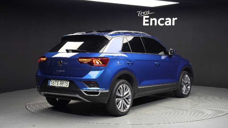 car Volkswagen T-Roc id49111 photo #2
