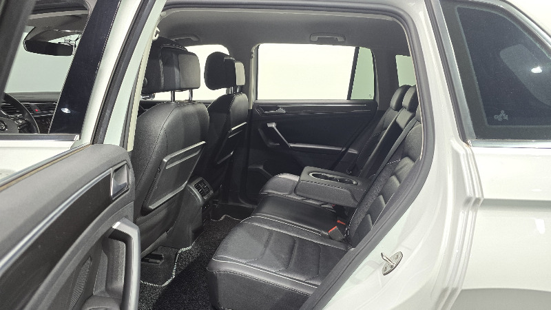 car Volkswagen Tiguan id49113 photo #11