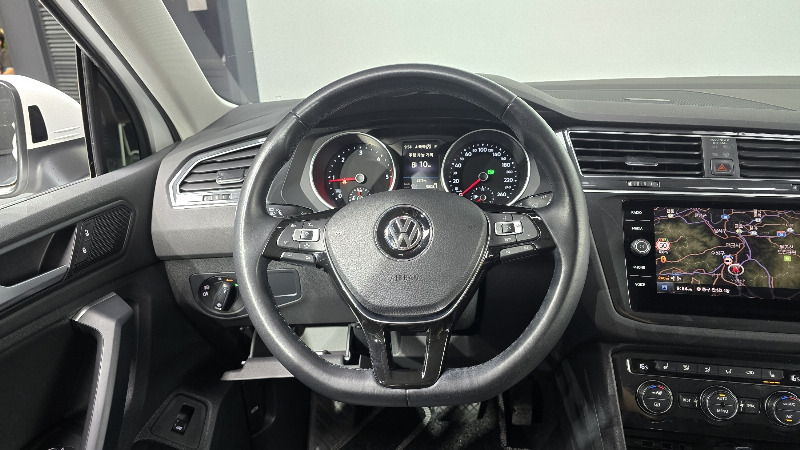 car Volkswagen Tiguan id49113 photo #12