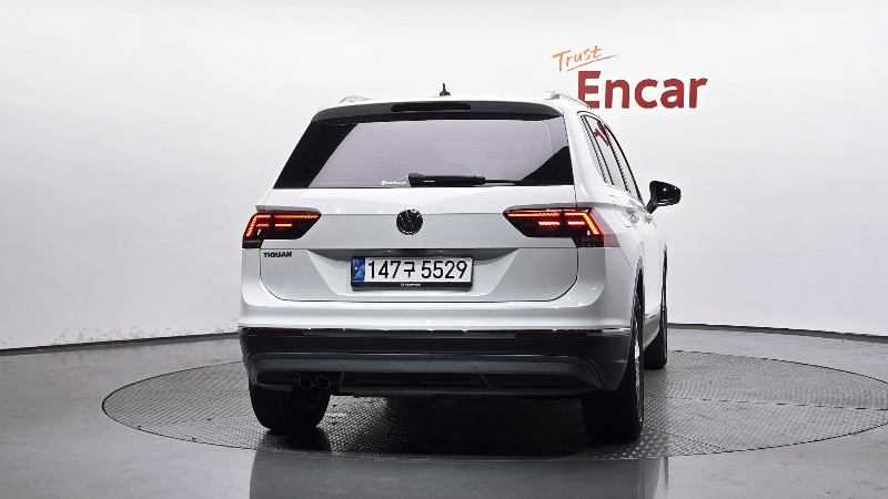 car Volkswagen Tiguan id49113 photo #4
