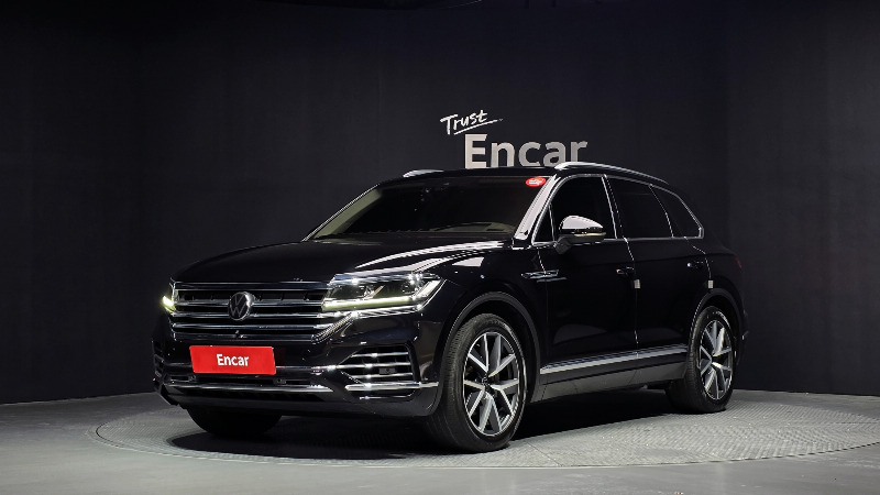 car Volkswagen Touareg id49115 main photo