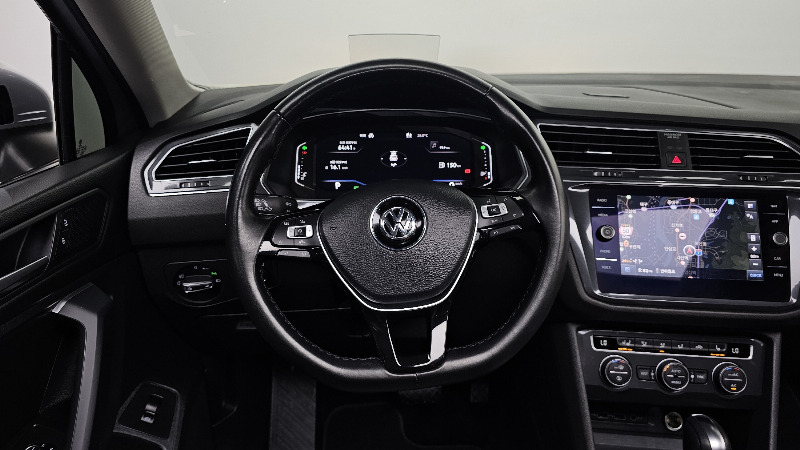 car Volkswagen Tiguan id49121 photo #12
