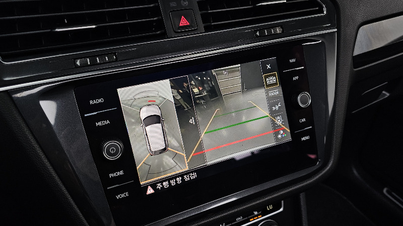 car Volkswagen Tiguan id49121 photo #14