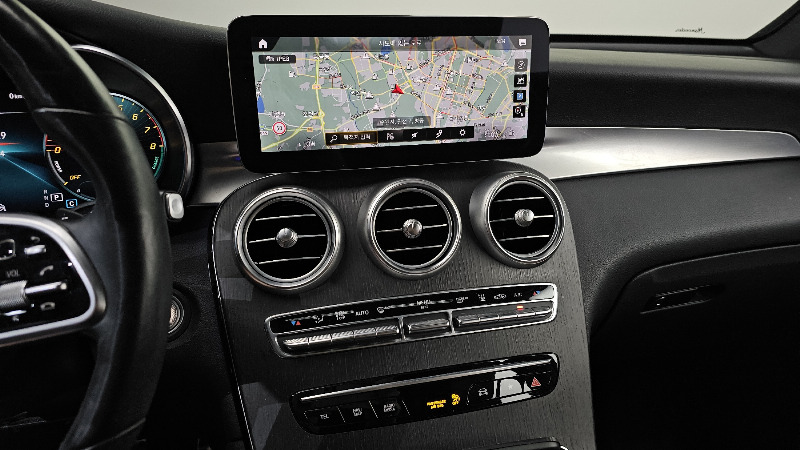 car Mercedes Benz GLC id49180 photo #14