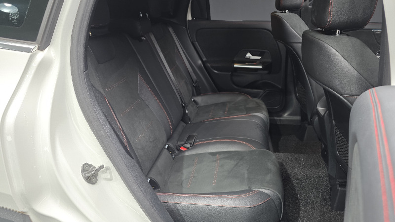 car Mercedes Benz GLA id49211 photo #12
