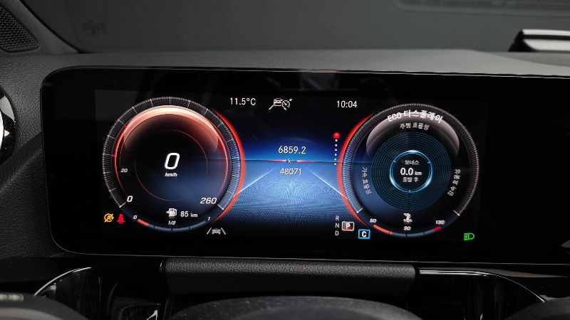 car Mercedes Benz GLA id49211 photo #8