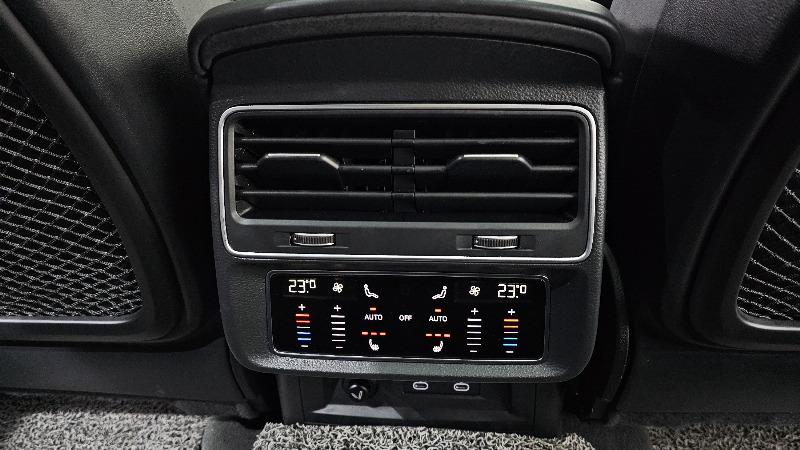 car Audi Q8 id49228 photo #18
