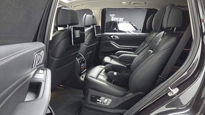 car BMW X7 id49232 photo #11